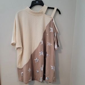 Cold Shoulder Star top 1XL Boutique